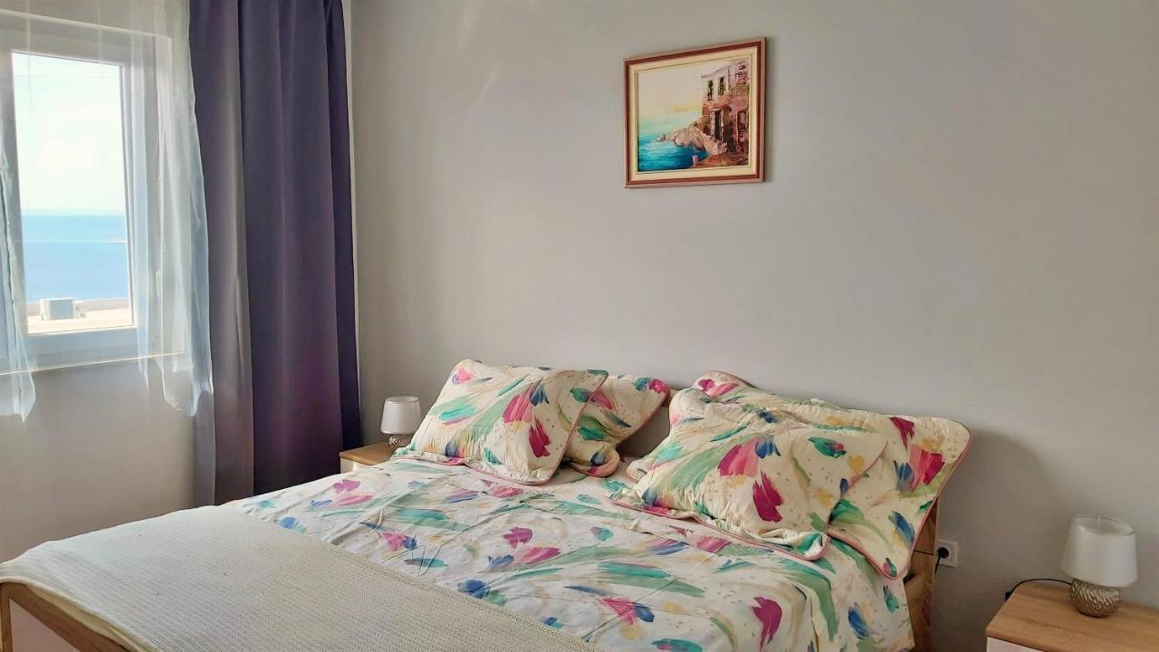 Apartment Cedo Омиш Экстерьер фото