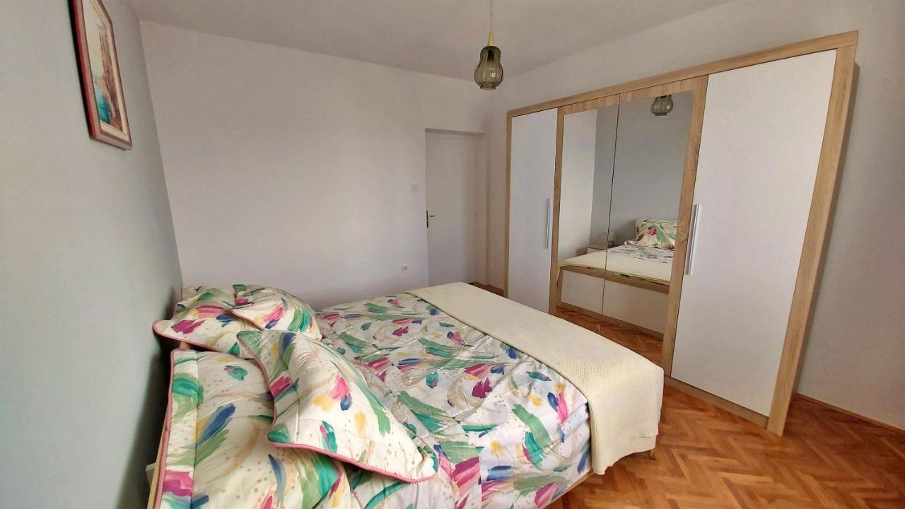 Apartment Cedo Омиш Экстерьер фото