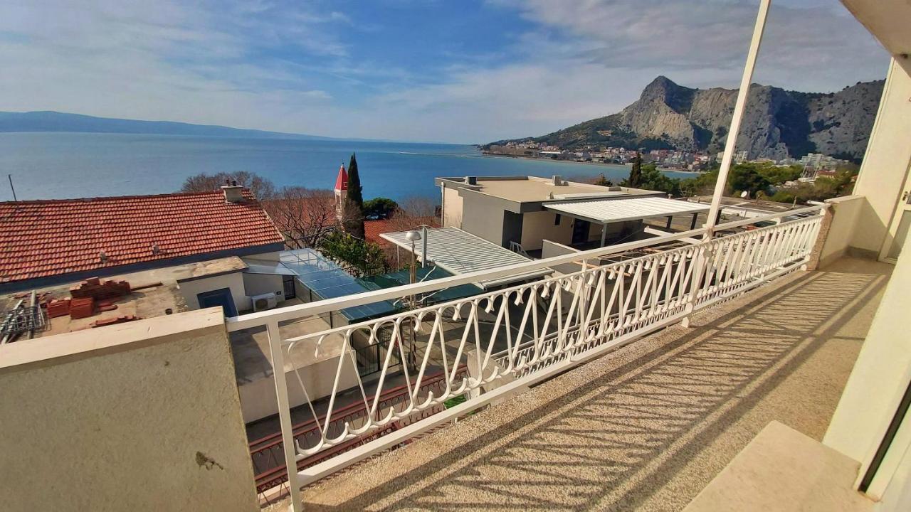 Apartment Cedo Омиш Экстерьер фото