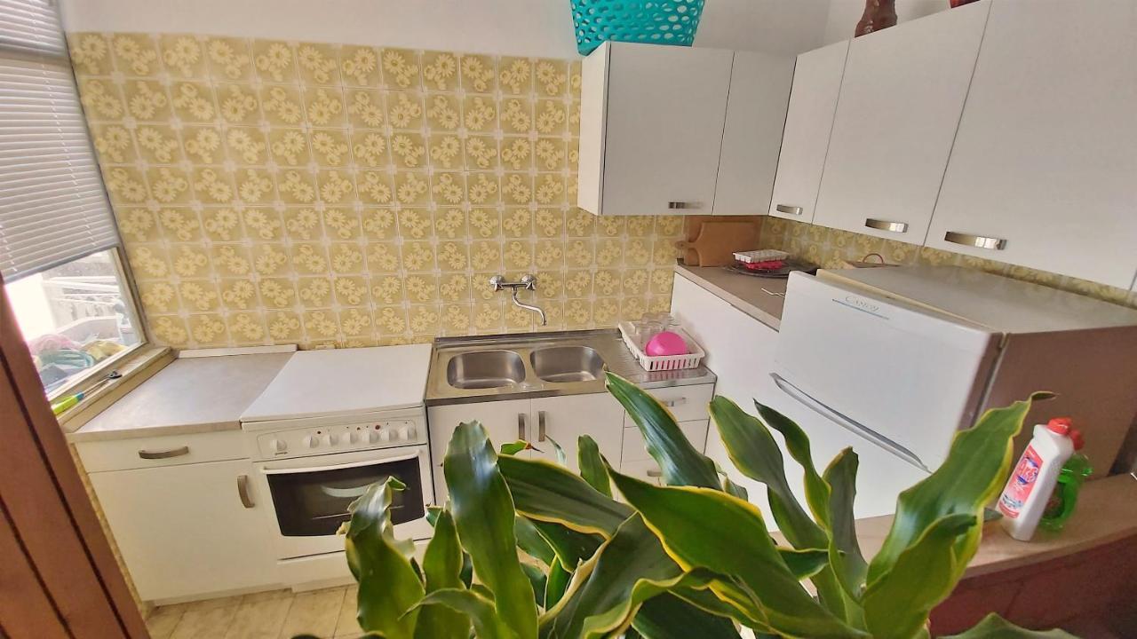 Apartment Cedo Омиш Экстерьер фото