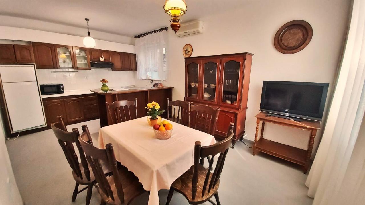 Apartment Cedo Омиш Экстерьер фото